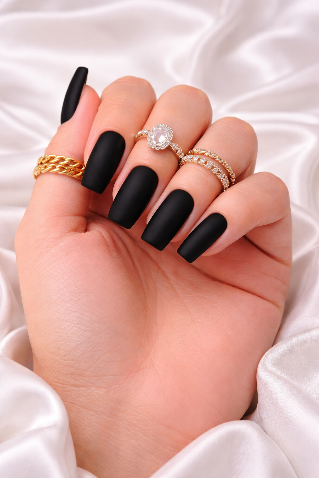 12 MIDNIGHT MATTE BLACK-LUXE MINIMAL PRESS-ON-NAILS